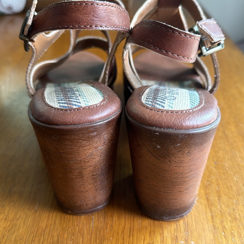 BOC Sandals - Picture 4 of 6